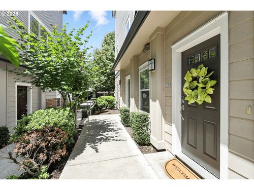 10805 Ne Red Wing Way, Hillsboro, OR, 97006-3447 | Card Image