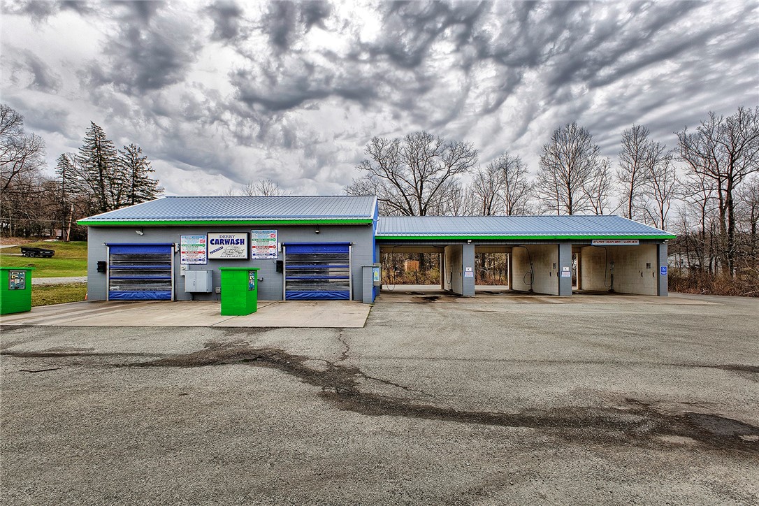 1005 W 4Th Ave, Derry, PA 15627