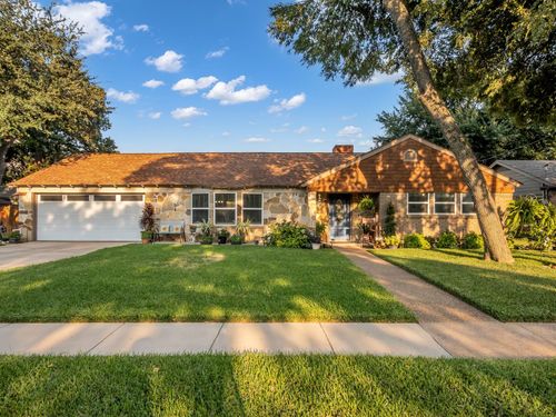 1904 Sunnybrook Dr, Irving, TX, 75061-2163 | Card Image
