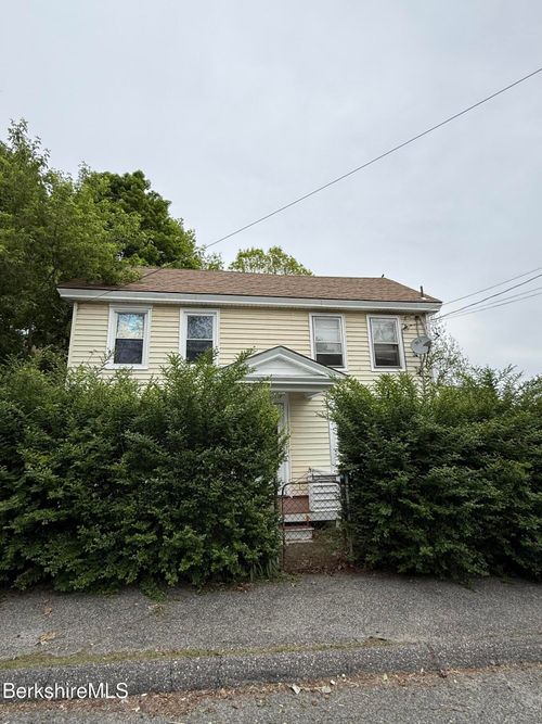 49-47-49 Lake St, Pittsfield, MA, 01201-5235 | Card Image
