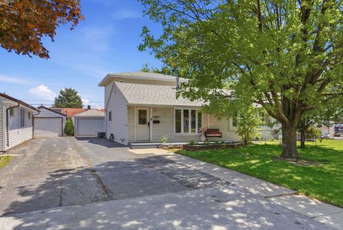 8753 S Kostner Ave, Hometown, IL, 60456-1004 | Card Image