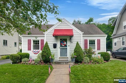 106 2nd Ave, Hawthorne, NJ, 07506-2410 | Card Image