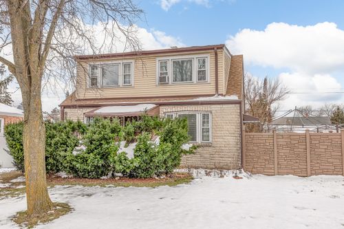 4646 River Rd, Schiller Park, IL, 60176-1581 | Card Image
