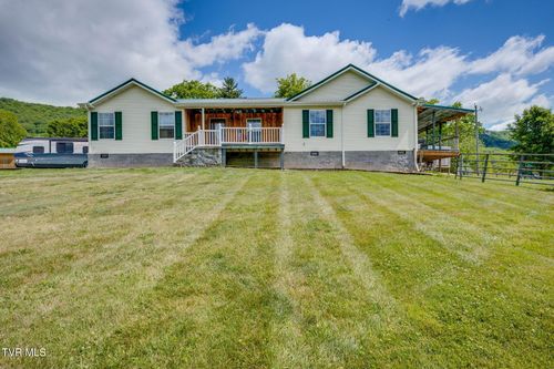 400 Cassard Ln, Gate City, VA, 24251-5735 | Card Image