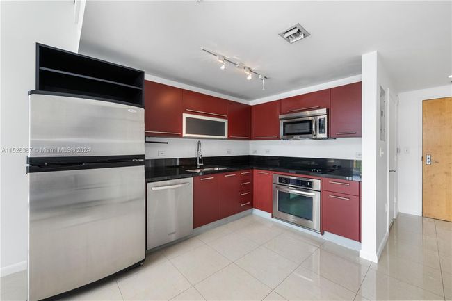 APT-612 - 253 Ne 2 Nd St, Condo with 1 bedrooms, 2 bathrooms and null parking in Miami FL | Image 4
