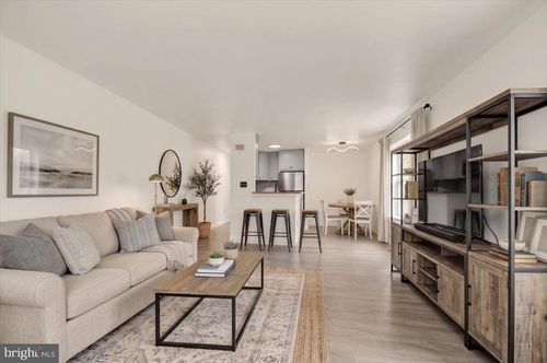 1334 W Wyomissing Blvd, READING, PA, 19609 | Card Image