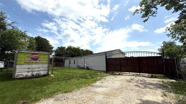 5904 Falcon Ct N, House other with 3 bedrooms, 2 bathrooms and null parking in Joshua TX | Image 15