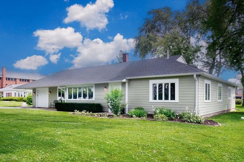 1903 W 58th Pl, La Grange Highlands, IL, 60525-3714 | Card Image