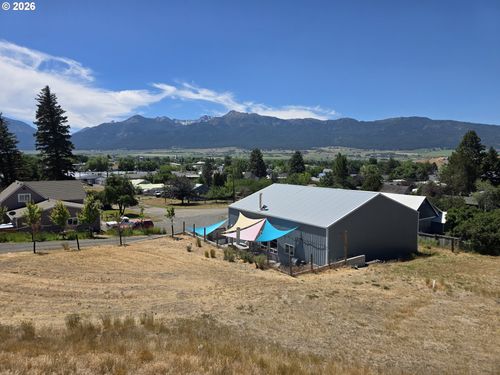 207 E Silver St, Enterprise, OR, 97828-1158 | Card Image