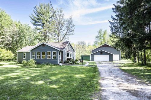 1516 11 Mile Ne Road, Algoma Township, MI, 49321 | Card Image