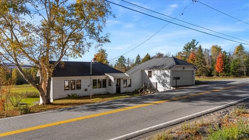 387 Chamberlain Rd, Indian Lake, NY, 12842-1023 | Card Image