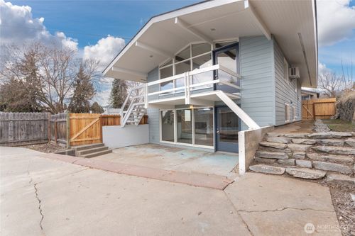 314 3rd Ave W, Omak, WA, 98841-9612 | Card Image