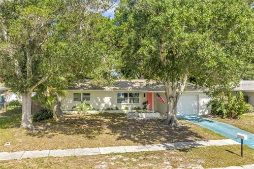 11478 Imperial Grove Dr E, Largo, FL, 33774-4035 | Card Image