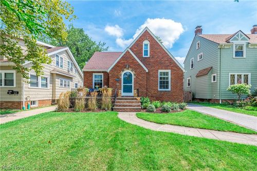3425 W 159th St, Cleveland, OH, 44111-2965 | Card Image