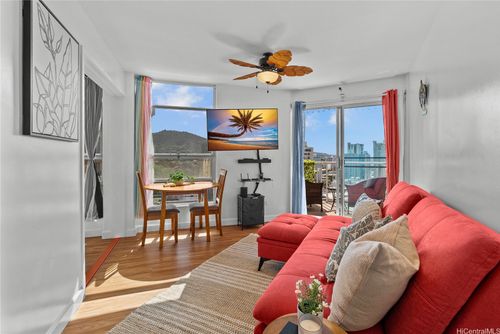 301-1031 Maunaihi Pl, Honolulu, HI, 96822-3408 | Card Image