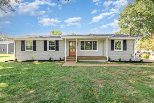 111 Oakdale Dr, White House, TN, 37188-9003 | Card Image