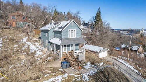 326 N 19th Ave W, Duluth, MN, 55806-3474 | Card Image