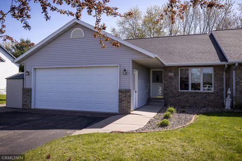407 Dakota Ct N, Woodville, WI, 54028-7057 | Card Image