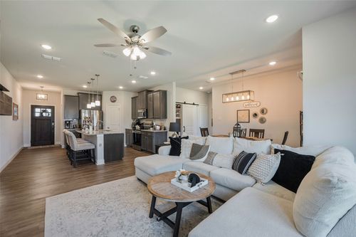 117 Mustang Drive, Lindsay, TX, 76250 | Card Image