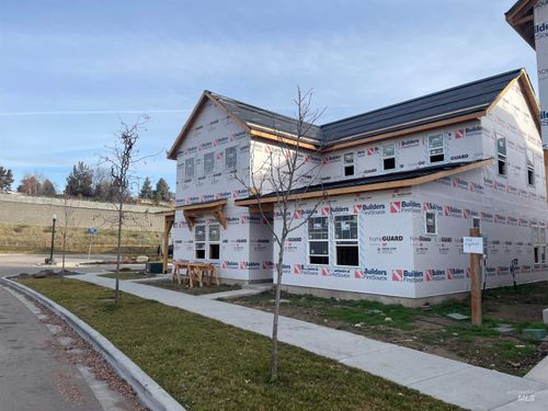 158 N Edgewood Ln, Eagle, ID, 83616-5305 | Card Image