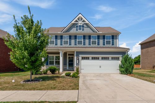 638 Wassil Dr, Gallatin, TN, 37066-6772 | Card Image
