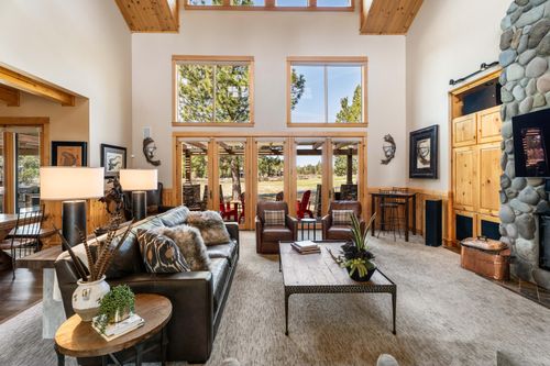 56735 Nest Pine Dr, Bend, OR, 97707-2011 | Card Image