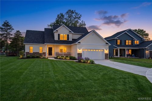 27 Veronica Dr, West Seneca, NY, 14224-2262 | Card Image