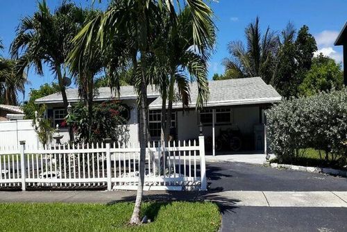2411 Ne 2nd Terrace, Pompano Beach, FL, 33064 | Card Image