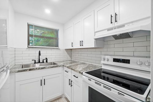 unit-3-626 N Federal Highway, Lake Worth Beach, FL, 33460 | Card Image
