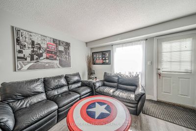 56 - 960 Glen St, Condo with 3 bedrooms, 2 bathrooms and 1 parking in Oshawa ON | Image 3