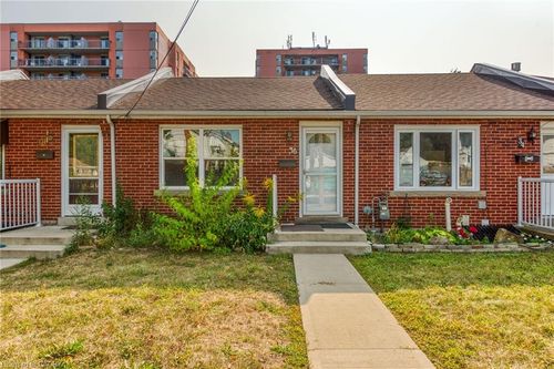 36 Macklin St N, Hamilton, ON, L8S3S1 | Card Image
