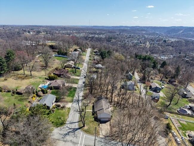 175 Curry St, House other with 3 bedrooms, 2 bathrooms and 2 parking in Turtle Creek PA | Image 4