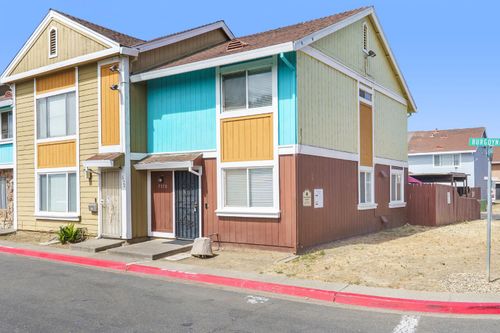7570 Burgoyne Lane, Sacramento, CA, 95823 | Card Image
