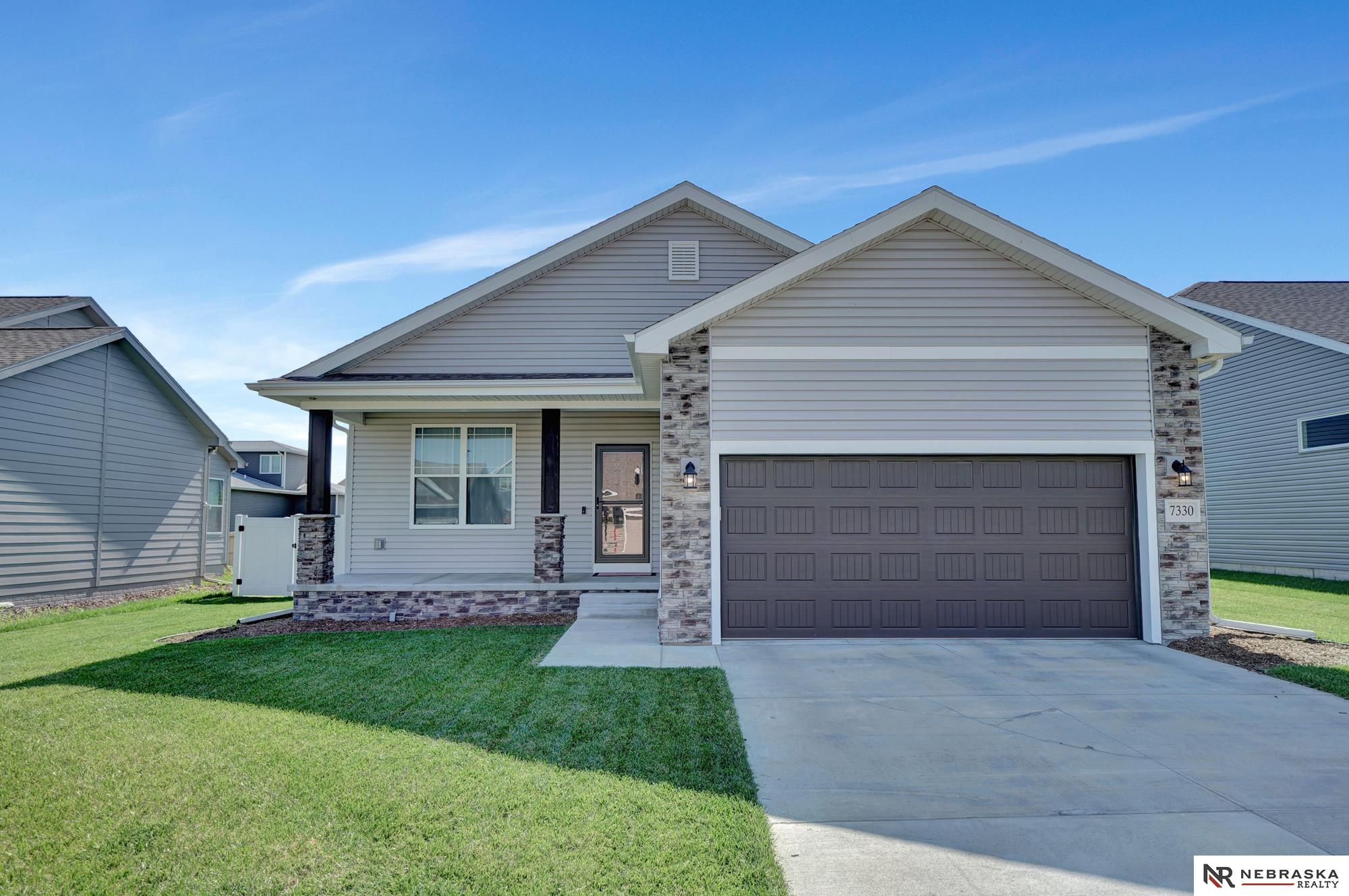 10th St, Lincoln, NE 68521