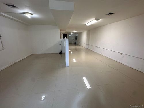 19818 47th Ave, Flushing, NY, 11358-3947 | Card Image