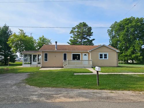404 North St E, Tawas City, MI, 48763-9328 | Card Image