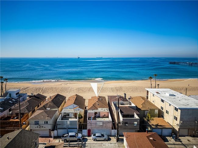 1207 Seal Way, Home with 6 bedrooms, 4 bathrooms and 2 parking in Seal Beach CA | Image 63