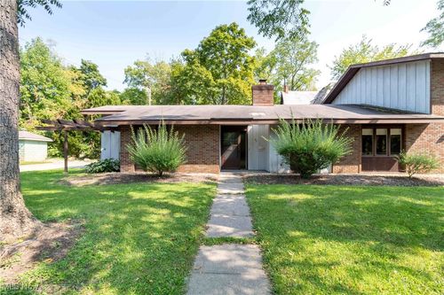 37 S Cedar St, Oberlin, OH, 44074-1519 | Card Image