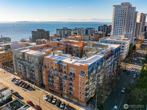 432-2415 2nd Ave, Seattle, WA, 98121-1433 | Card Image