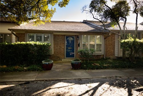 13647 Weald Green St, Dallas, TX, 75240-5832 | Card Image