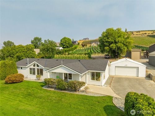 744 Wapato Lake Rd, Manson, WA, 98831-9552 | Card Image