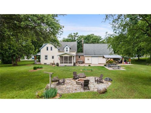 601 3rd Ave E, OSCEOLA, WI, 54020-3012 | Card Image