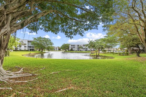 206-9340 Lagoon Pl, Davie, FL, 33324-6745 | Card Image