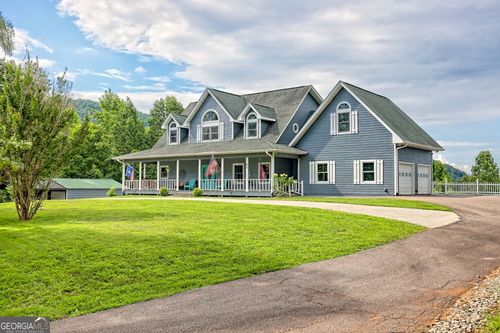 64 Old Laurel Ln, Franklin, NC, 28734-4829 | Card Image