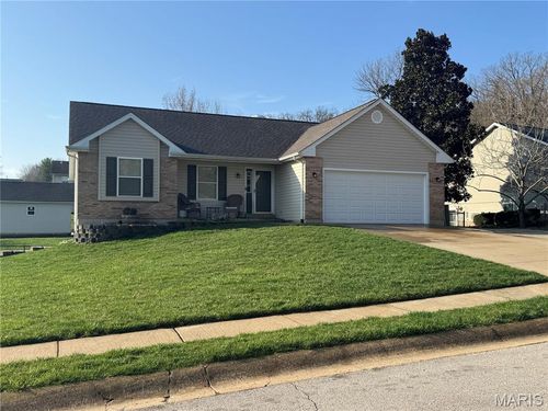 8 Hickory Knoll Ct, Union, MO, 63084-2453 | Card Image