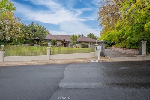 12215 Sarazen Pl, Granada Hills, CA, 91344-2636 | Card Image