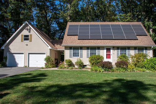 138 Overlook Dr, Northampton, MA, 01062-3529 | Card Image