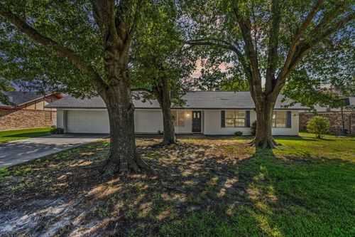 221 Azalea Dr, Sulphur Springs, TX, 75482-3703 | Card Image