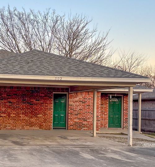 unit-a-502 N Sewell Dr, Decatur, TX, 76234-1075 | Card Image