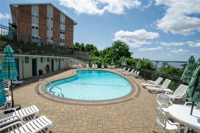 17B - 45 Bullocks Point Ave, Condo with 1 bedrooms, 1 bathrooms and 1 parking in Riverside RI | Image 7